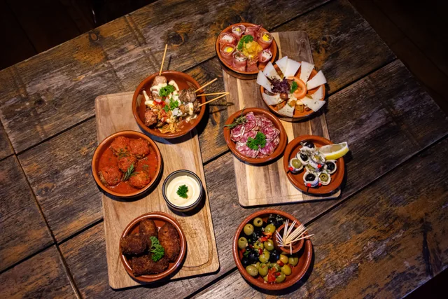 Food photography from the dining design example